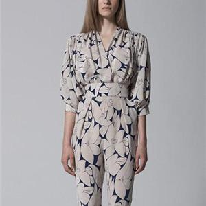JILL STUART女裝堅(jiān)持自我風(fēng)格富有品味的服飾JILL STUART女裝招商
