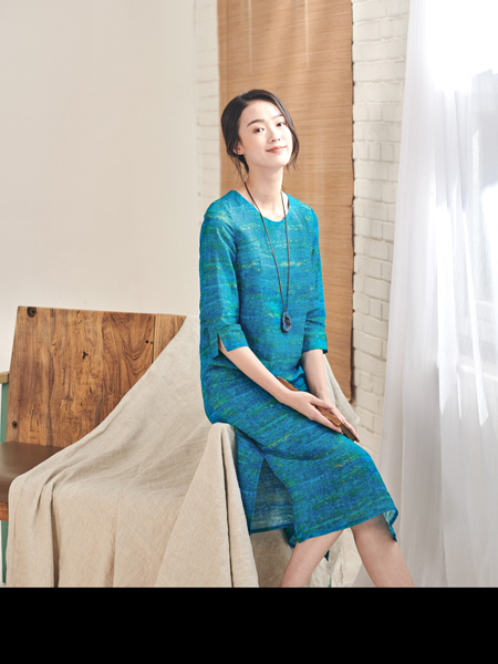 布符女装产品图片