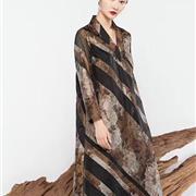 MOING莫名女裝 展現(xiàn)你不一樣的自然 質(zhì)樸 隨意