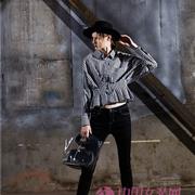 婕妮熙教你有趣灵魂万一挑一的衬衫穿搭！