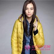 真维斯2014羽绒服外套 靓丽色彩吹散沉闷