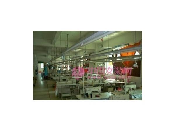 爱依璐女装店铺展示