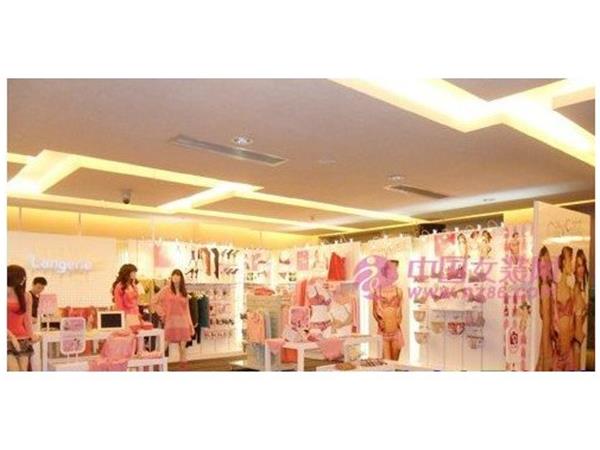兰卓丽女装店铺展示