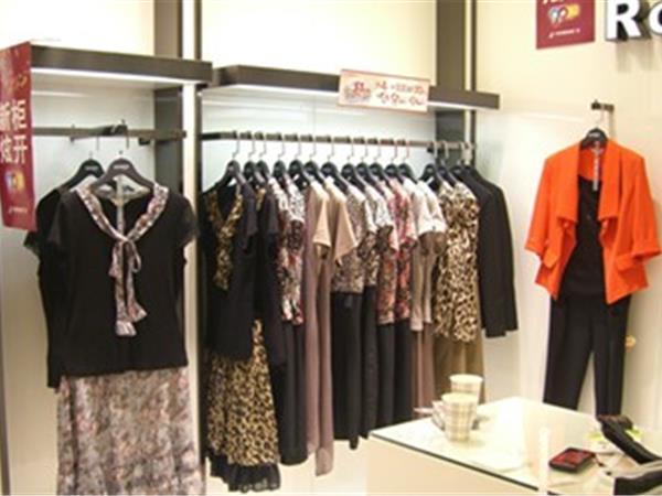 蘿芙蔓女裝店鋪展示