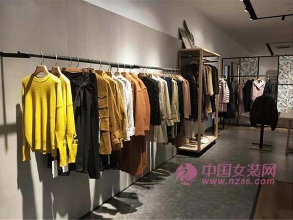 因取女装店铺展示 因取女装店铺展示