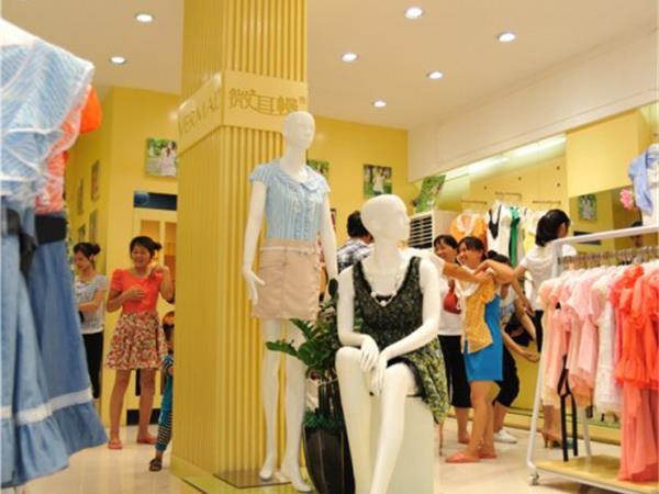 微耳幔女装店铺展示