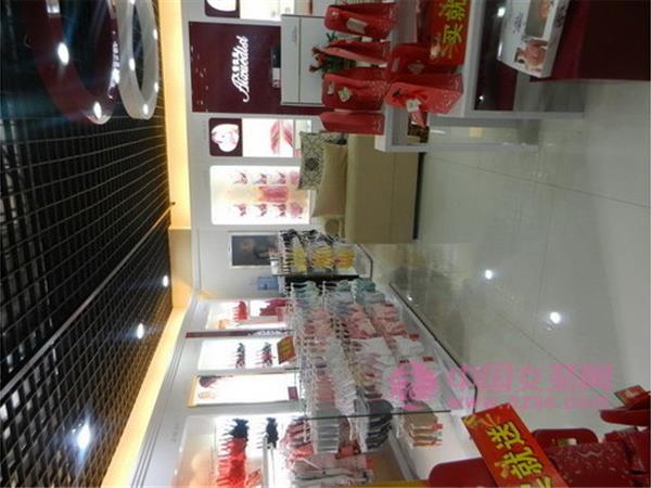 艾雪狄丝女装店铺展示