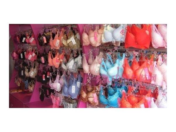 仙娅姿女装店铺展示