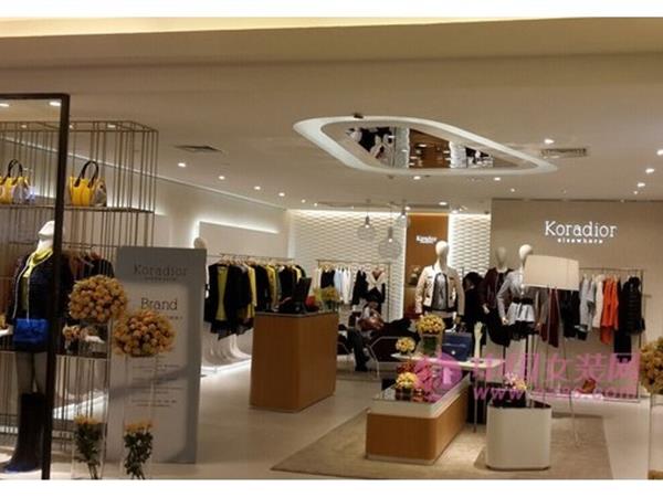 珂思女装店铺展示