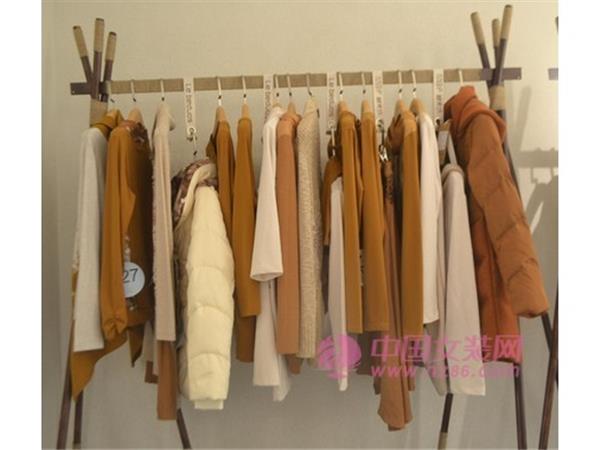 棉帛坊女装店铺展示