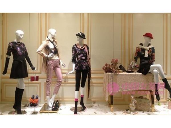 Anna&Lice女装店铺展示