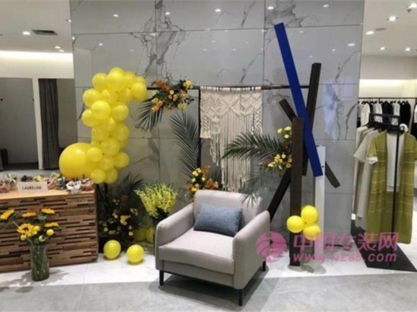 洛瑞琳女装店铺展示