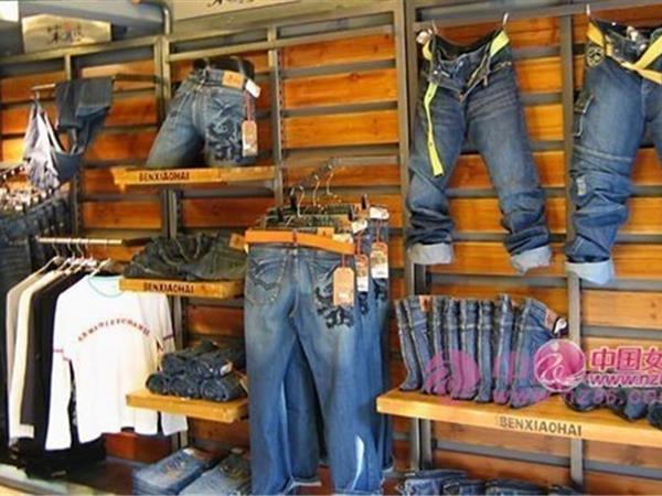 笨小孩女装店铺展示