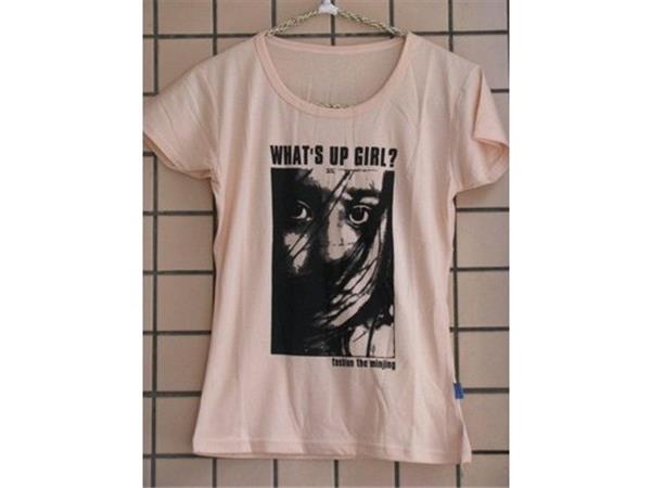 依梦妮女装店铺展示