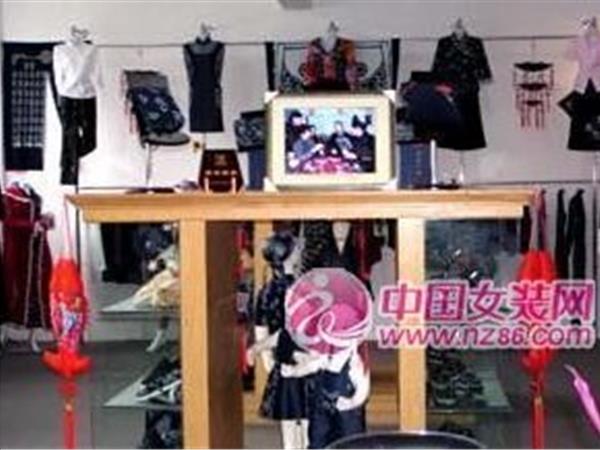 吴越人家女装店铺展示