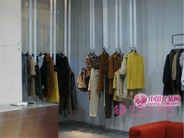 安嘉妮女装店铺展示