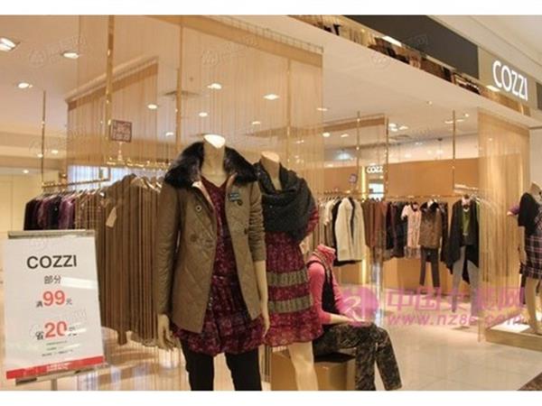 高诗女装店铺展示