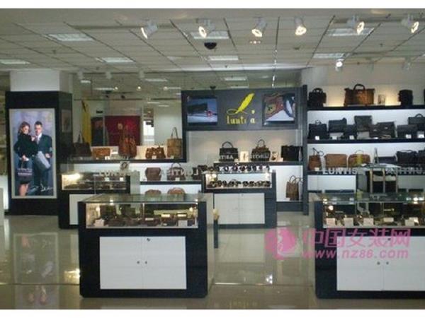 劳伦蒂萨女装店铺展示