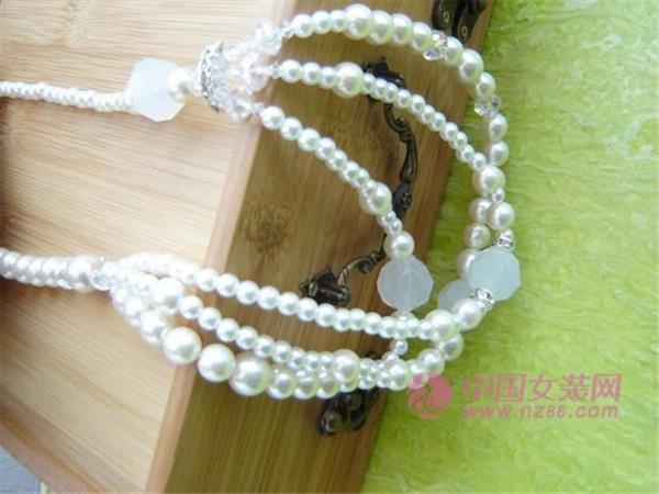 芳华绝代女装店铺展示