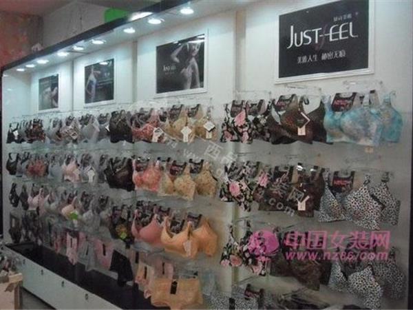 捷诗菲雅女装店铺展示