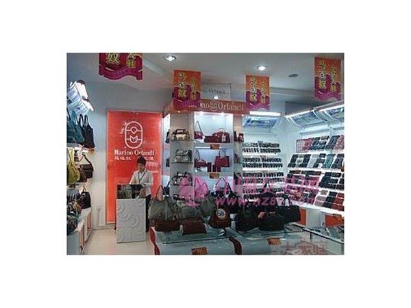 马莲露女装店铺展示