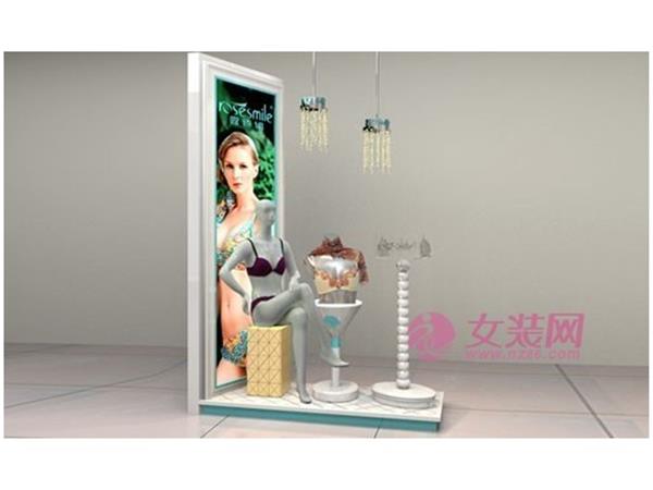 露诗媚女装店铺展示