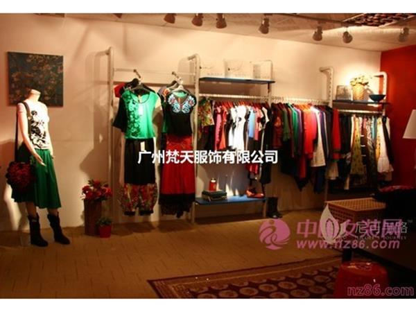 尼可与路女装店铺展示