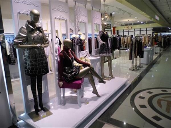 絲蒂雅文女裝店鋪展示