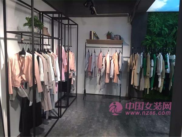 奥裳女装店铺展示