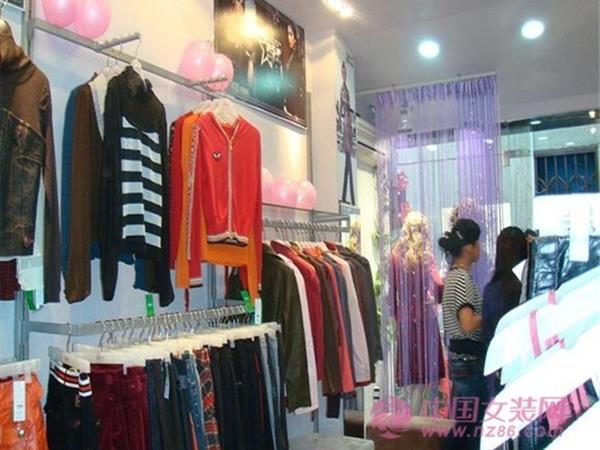 第五季女装店铺展示