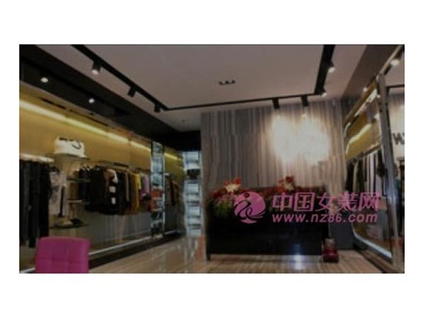 诗恩格女装店铺展示