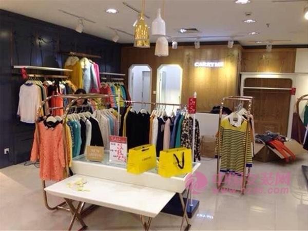 质感女装店铺展示