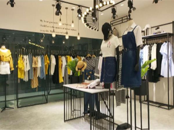 爱境女装店铺展示