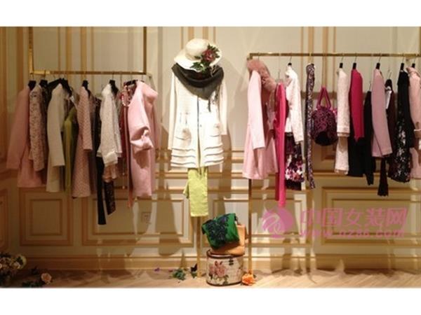 Anna&Lice女装店铺展示