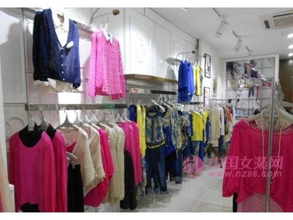 曼妍女装店铺展示
