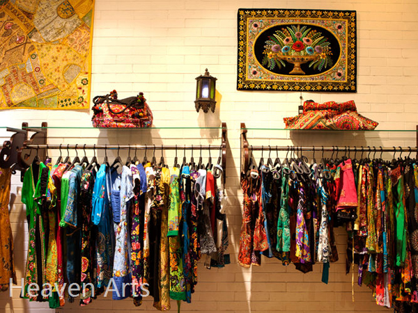 禾文阿思女装店铺展示