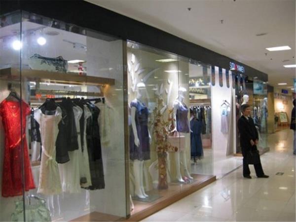 絲蒂雅文女裝店鋪展示