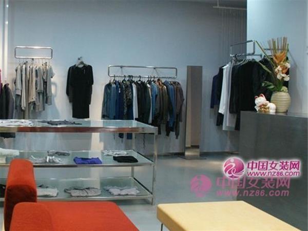 安嘉妮女装店铺展示