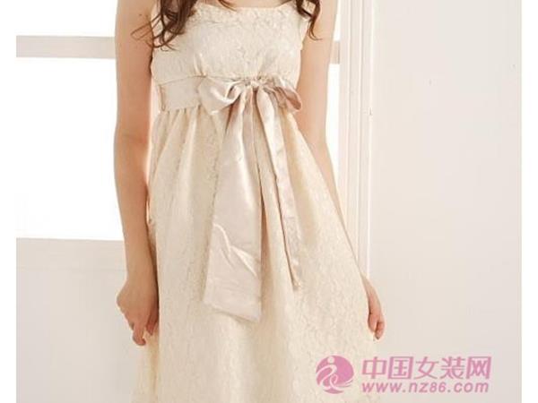 雪倪娅女装店铺展示