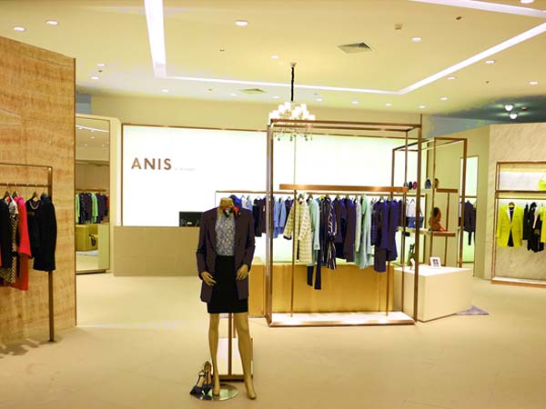 ANIS To Aniveef女装店铺展示
