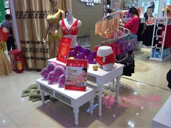 花朵美女装店铺展示