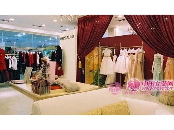 E佳E女装店铺展示