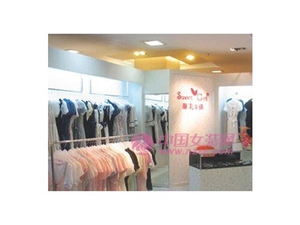 甜美女孩女装店铺展示