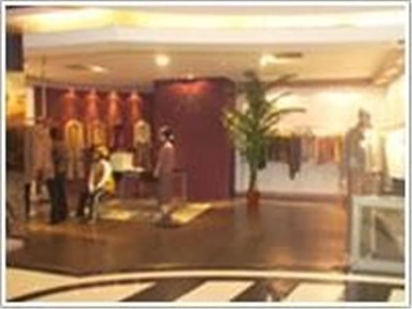 古加菲女装店铺展示