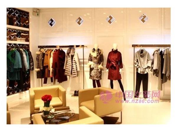 名作女装店铺展示