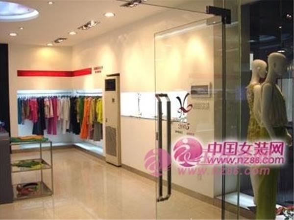花也慕女装店铺展示