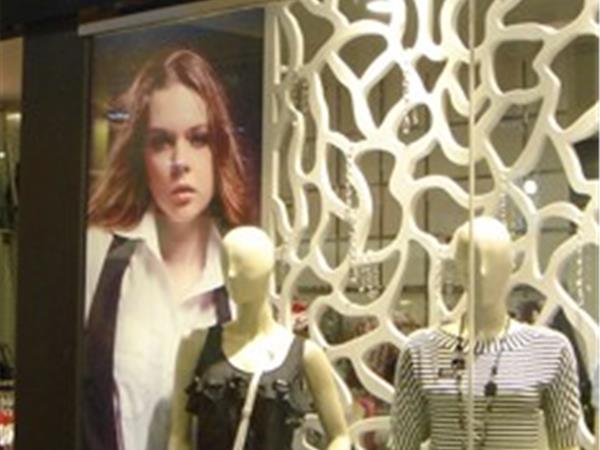 贝特尔芭斯女装店铺展示