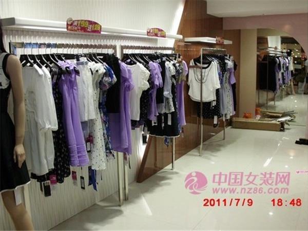 0.03女装店铺展示