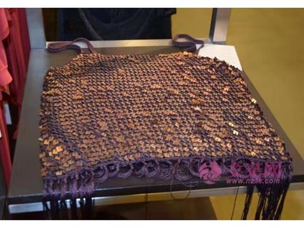 贝书女装店铺展示