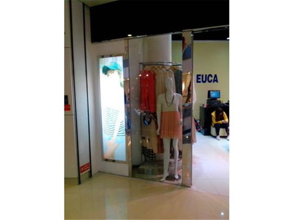 友咖女装店铺展示 友咖女装店铺展示